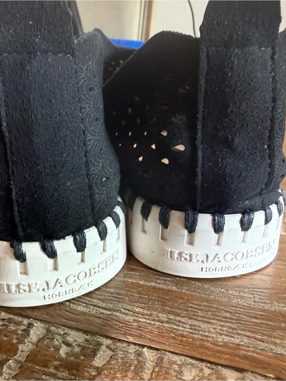 Ilse Jacobsen Tulip Perforated Slip-On Shoes - Black - EU 37 (US 6.5-7)